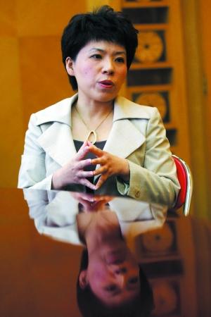 人民搜索邓亚萍：拿冠军要时间搞网络靠坚持