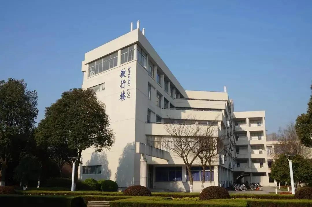 常熟理工学院校区图片