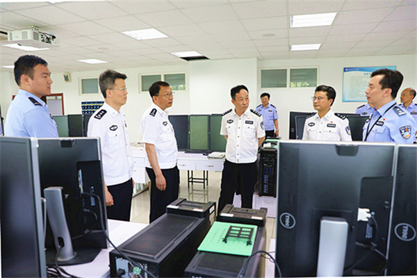 公安部科技信息化局巡视员副局长赵林来南京森林警察学院指导工作