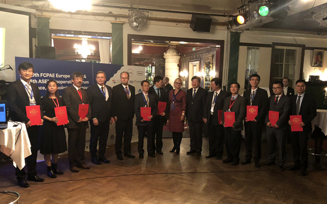 东华理工大学吴伟成教授获 2018年度欧洲华人