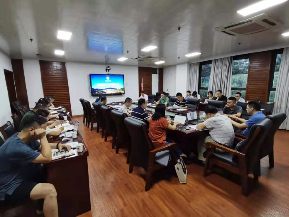 我校召开疫情防控工作专题会议
