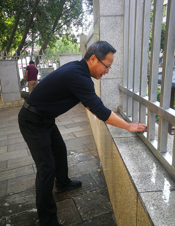 攀枝花开放大学开展校园环境卫生大清理志愿者服务活动