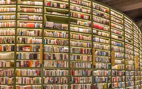 上塘电大报名在学信网可以查到吗？初中没毕业可以报吗？