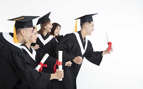 国家开放大学是何时成立的？适合什么人报考？