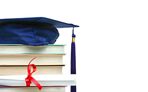 国家开放大学春季期末考试时间在多久？是线上还是线下考？