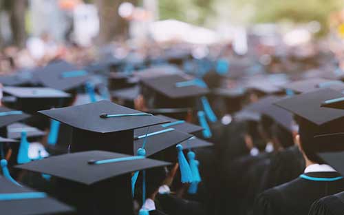国家开放大学本科什么专业好找工作？有学位证吗？