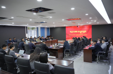 笃行科研路 奋进新征程——学校召开科研先进表彰大会暨2026年科研工作推进会 笃行科研路 奋进新征程——学校召开科研先进表彰大会暨2026年科研工作推进会