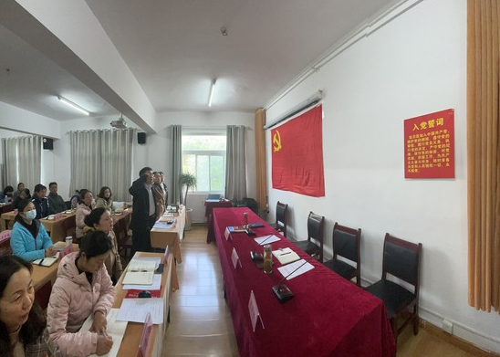 不忘初心，砥砺前行——阜阳开放大学举行预备党员宣誓仪式