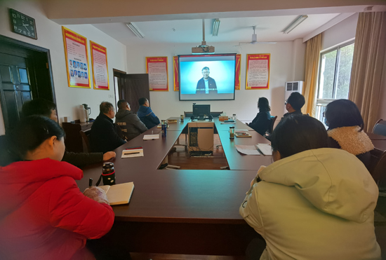 党总支组织全体党员专题学习党的二十大精神
