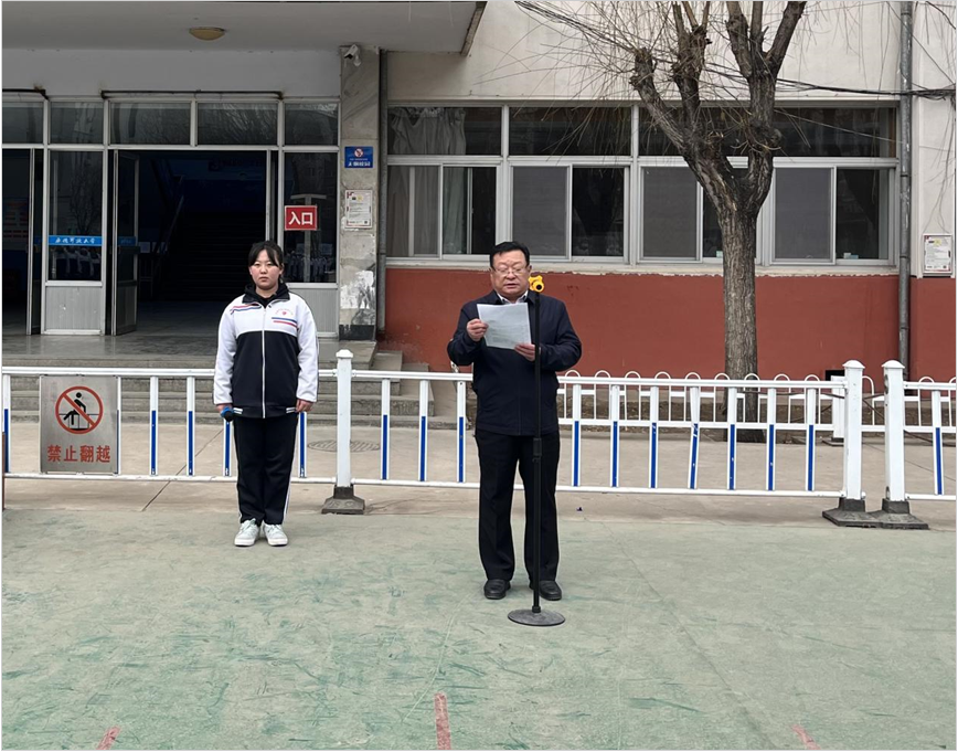 承德开放大学承德信息工程技术学校举行2023年新学期升旗仪式