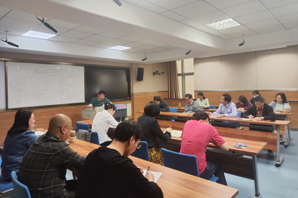 合肥开放大学评估工作领导小组办公室召开全体会议