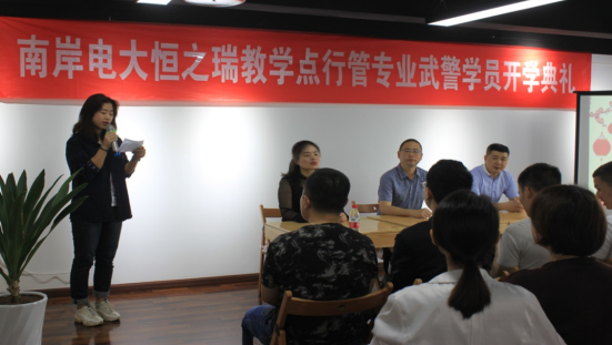 南岸分校走进兵营，积极探索办学新路子
