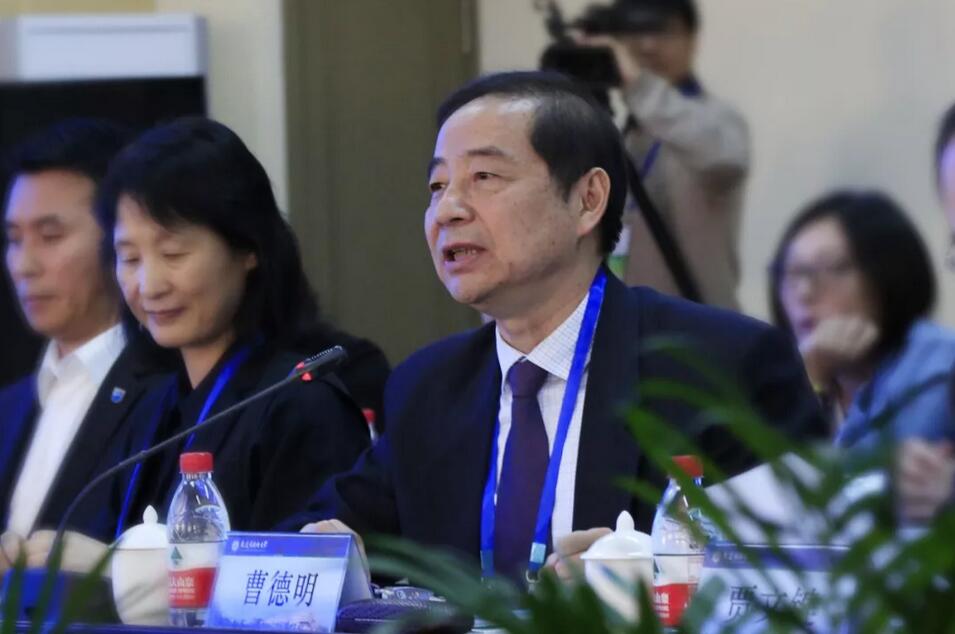 大连外国语大学举行本科教学工作审核评估专家