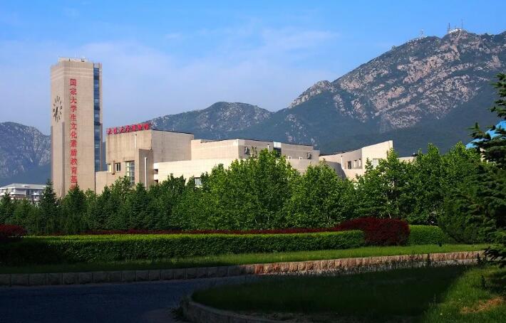 大连大学壮美如画的森林式大学