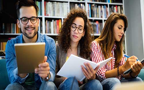 英国高中留学陪读条件是什么？英国高中留学的优势有哪些？