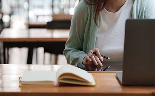 服装意大利留学申请条件