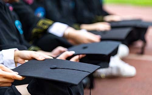 美国大学博士留学需要怎么申请呢