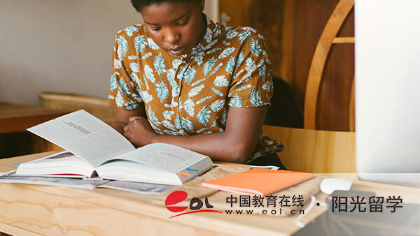 山东建筑大学艺术类（音乐）留学项目国际本科班学费一年多少钱