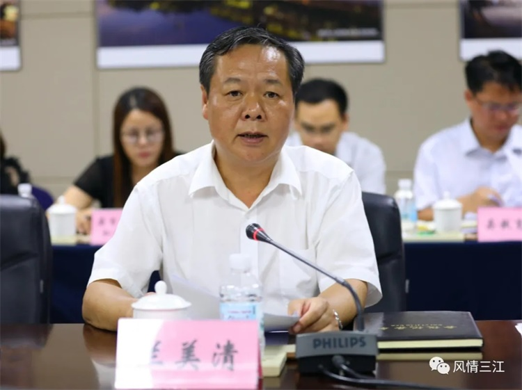 教育部副部长钟登华到三江县调研教育脱贫工作 精准"把脉开方"助力