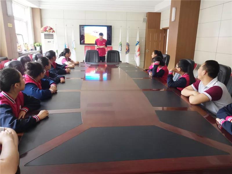 【乘时代东风 放飞青春梦想】呼市第十六中学