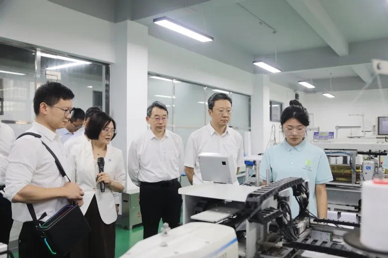 教育部党组成员、副部长徐青森调研武汉职业技术大学