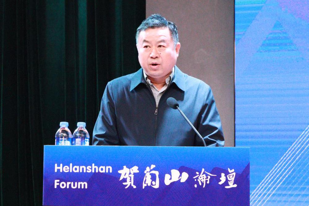 李绍先走进"贺兰山论坛" 为宁夏大学师生作专题辅导