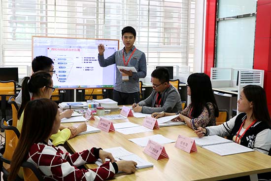 西安培华学院职教+女教培养一专多能复合