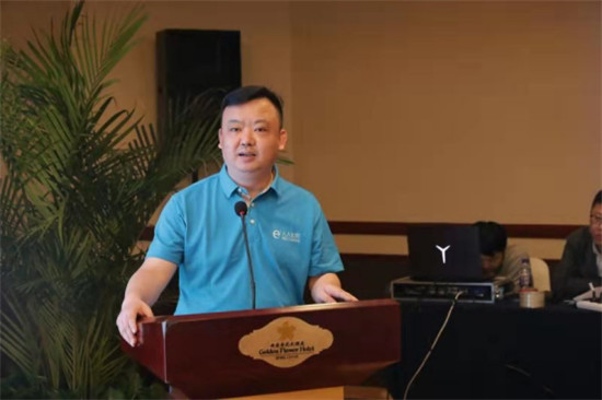 周前进交流发言