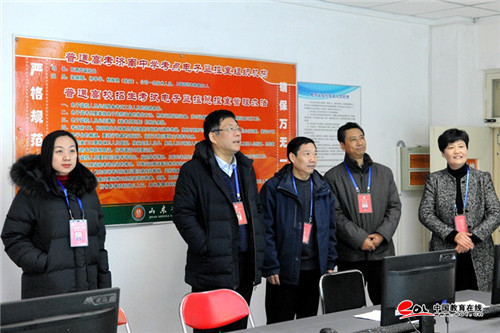 济南市教育局副局长方辉巡视济南中学考点工作