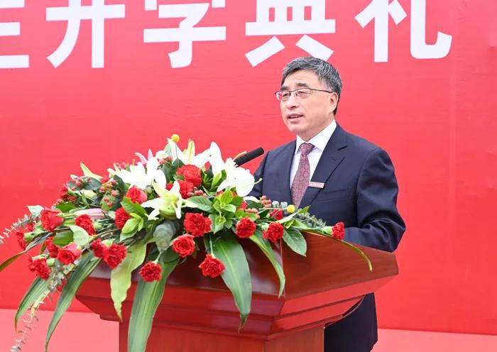 太原理工大学:奋斗没有终点 勤奋成就人生——校长黄庆学院士在2020级