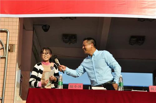 四川省青少年作协知名作家税清静到遂宁高级实