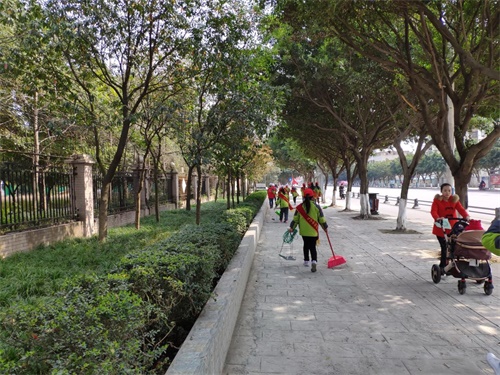 弘扬雷锋精神,做新时代好队员 --遂宁市富源实