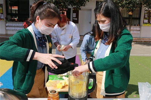 天宫庙幼儿园开展甜蜜烘焙庆三八活动