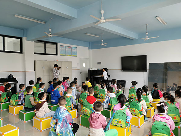 我要上小学啦!——天宫庙幼儿园毕业班幼儿参观圣莲岛小学