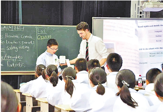 杭州中小学里的外教哪里找来的?专门从事引进