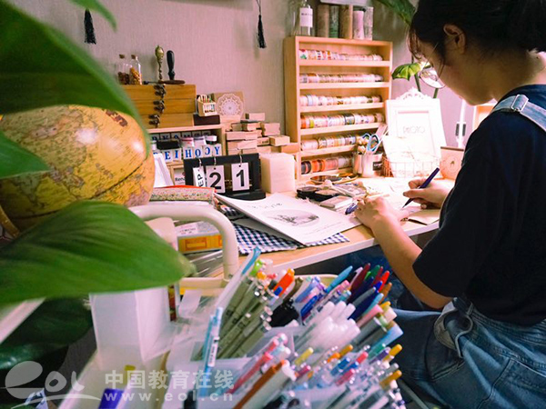 发发微博、做做手帐,月收入8万 杭电95后学霸