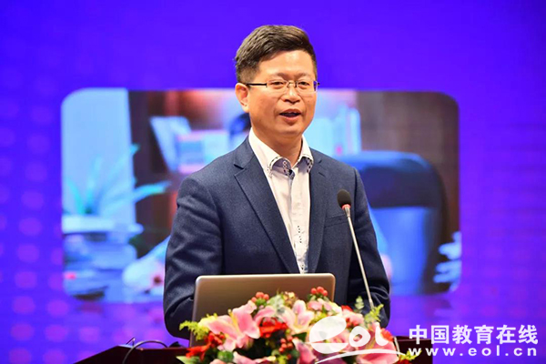 全国首届中小学思维课堂高峰论坛让思维的火花精彩绽放