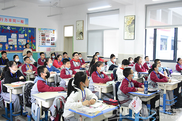 学正中学举行安全教育主题活动