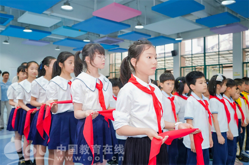 别样的六一 美好的回忆 天长小学举行集体入队仪式