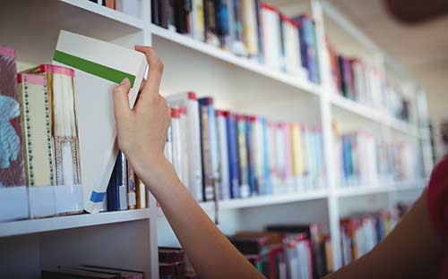 青岛大专学历提升学校如何选？成考大专学制多久？