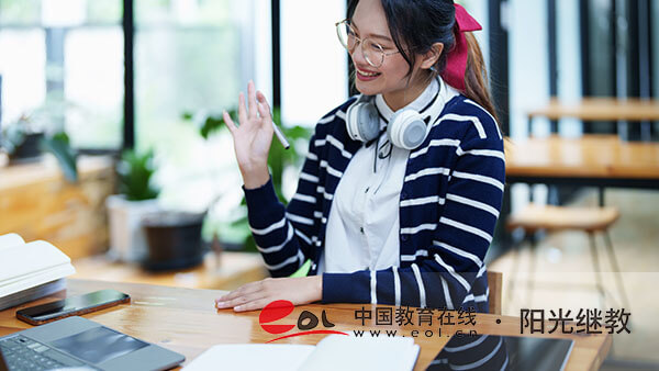 自考本科怎么报名？初中学历可以报考吗？